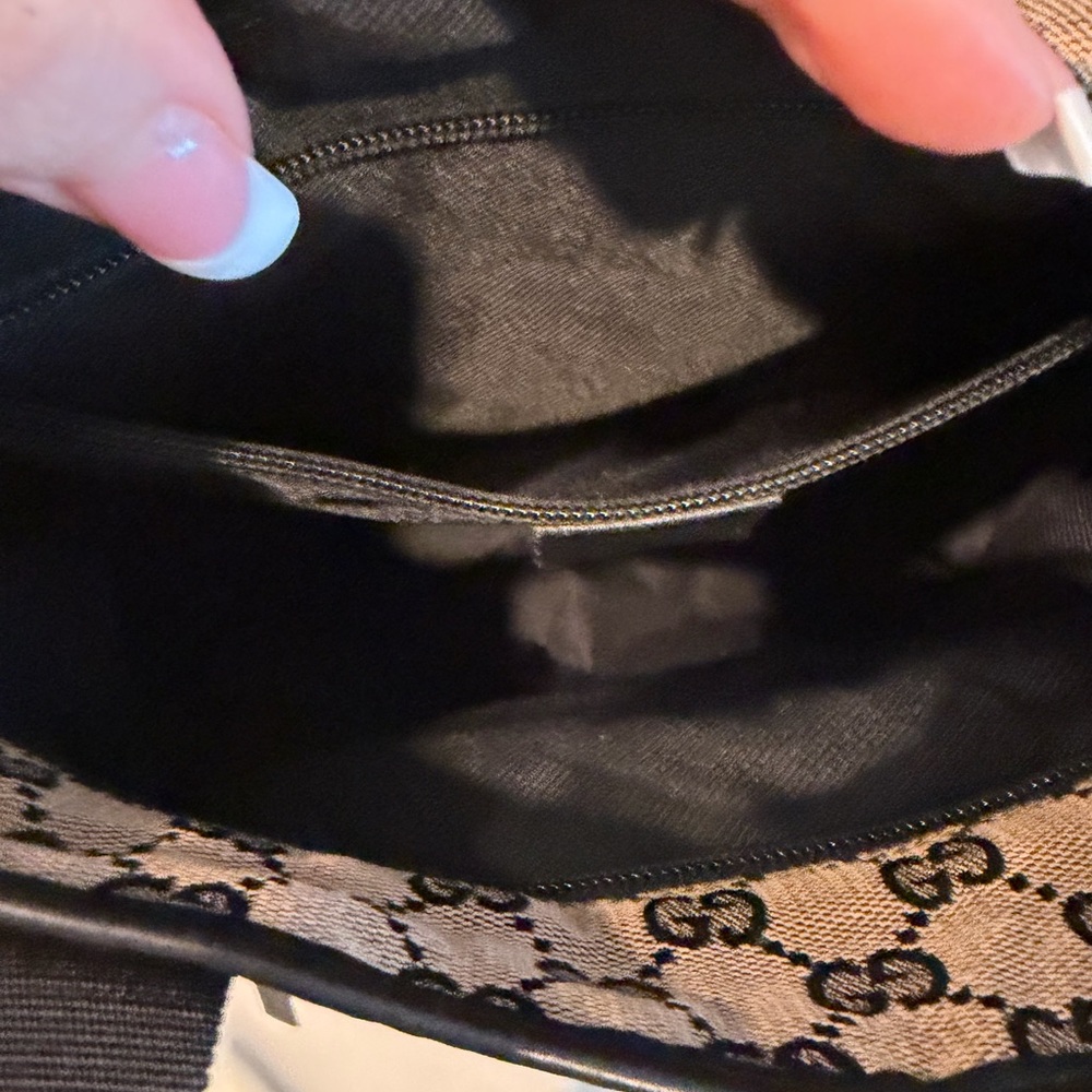 Gucci Black and Beige Bag - Like New! Comes with Authentication Paper! - Picture 7 of 14